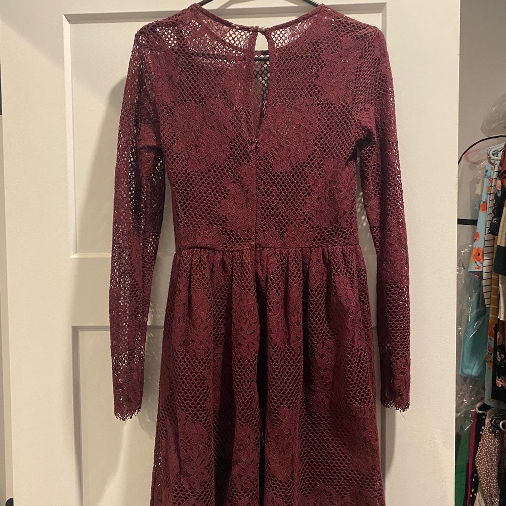 LULU’S Burgundy Long Sleeve Lace Dress